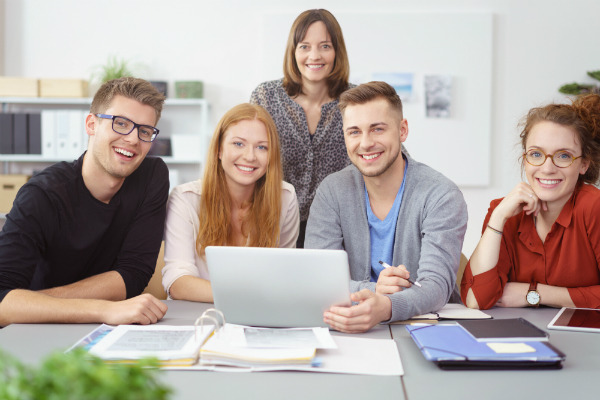 Mit richtiger Klimatisierung im Büro können Angestellte effektiv und gesund arbeiten