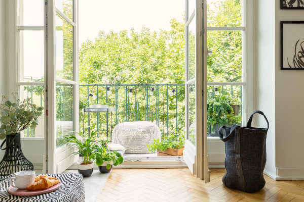 Lueften im Wohnzimmer